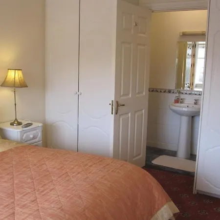 לינה וארוחת בוקר Windsor דרוגדה