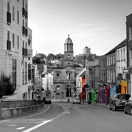 温莎食宿酒店 4* 德罗赫达